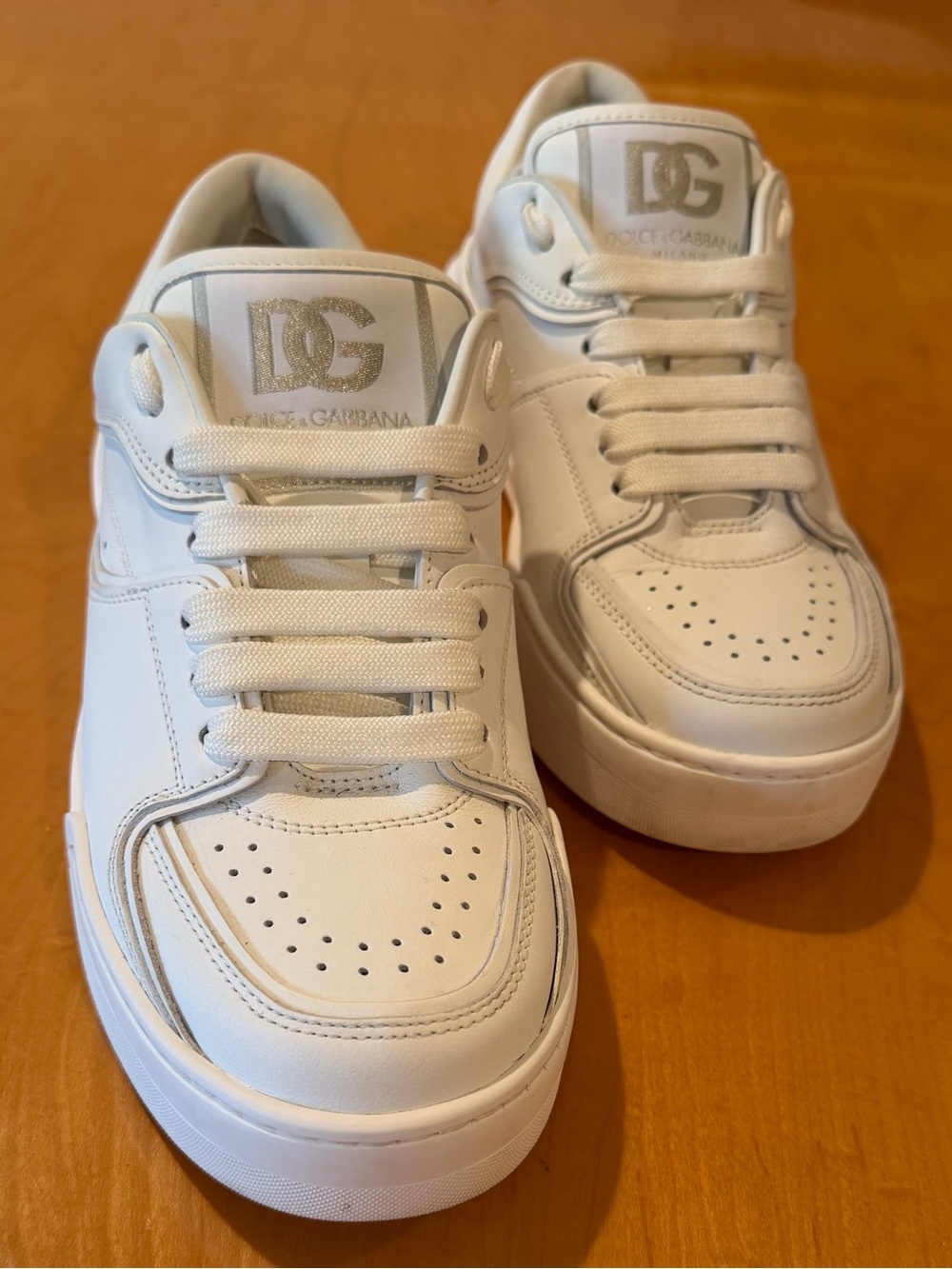 Dolce & Gabbana women White Leather Low-Top Sneakers with Silver Logo